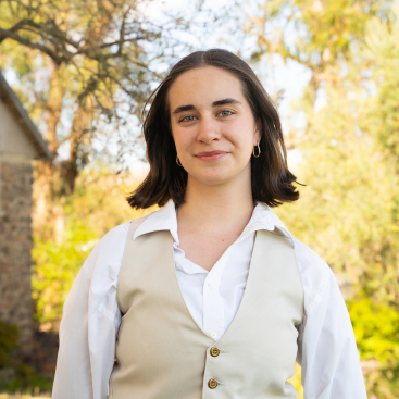 Portrait of Natalie Rovner.